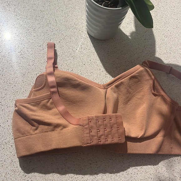 Knix Sz Small Good To Go Seamless Everyday Bra in Pink Ginger - Picture 10 of 15